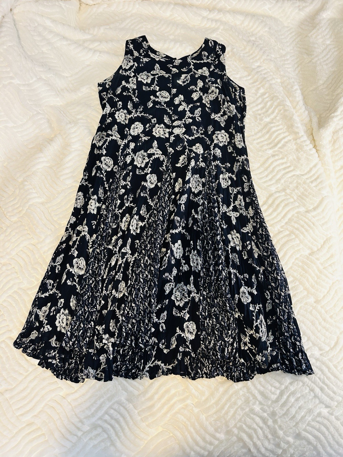 Starina Vintage Floral Dress Navy White Floral Godets Cottagecore Size Medium