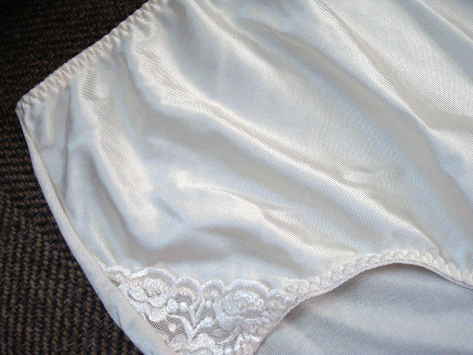 Vintage Vanity Fair 7 L White Satin & Lace Brief Style # 13-074