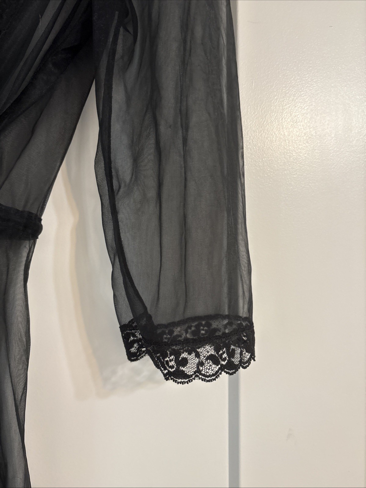 Vintage Pandora Lingerie by Chic Nightgown & Robe Open Tie Front Lace Romantic