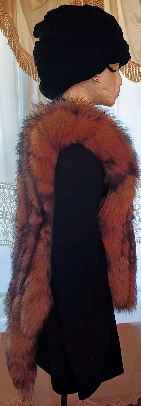 FOX VEST – SIZE SMALL/MEDIUM BY JACQUES SAINT LAURENT FOR F.C.I. PARIS NEW YORK