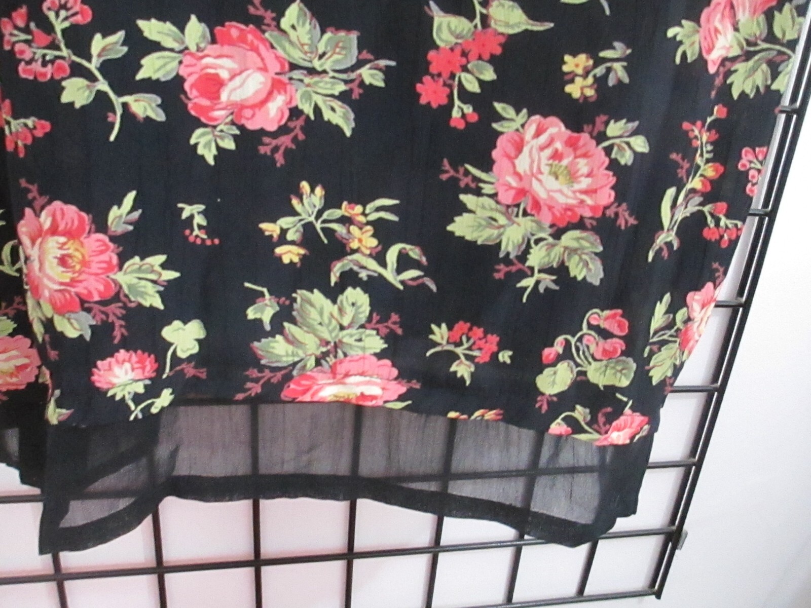 VINTAGE APRIL CORNELL 🌸 XL / 48″ BUST MAX==BLACK FLORAL / MAXI SHIFT DRESS