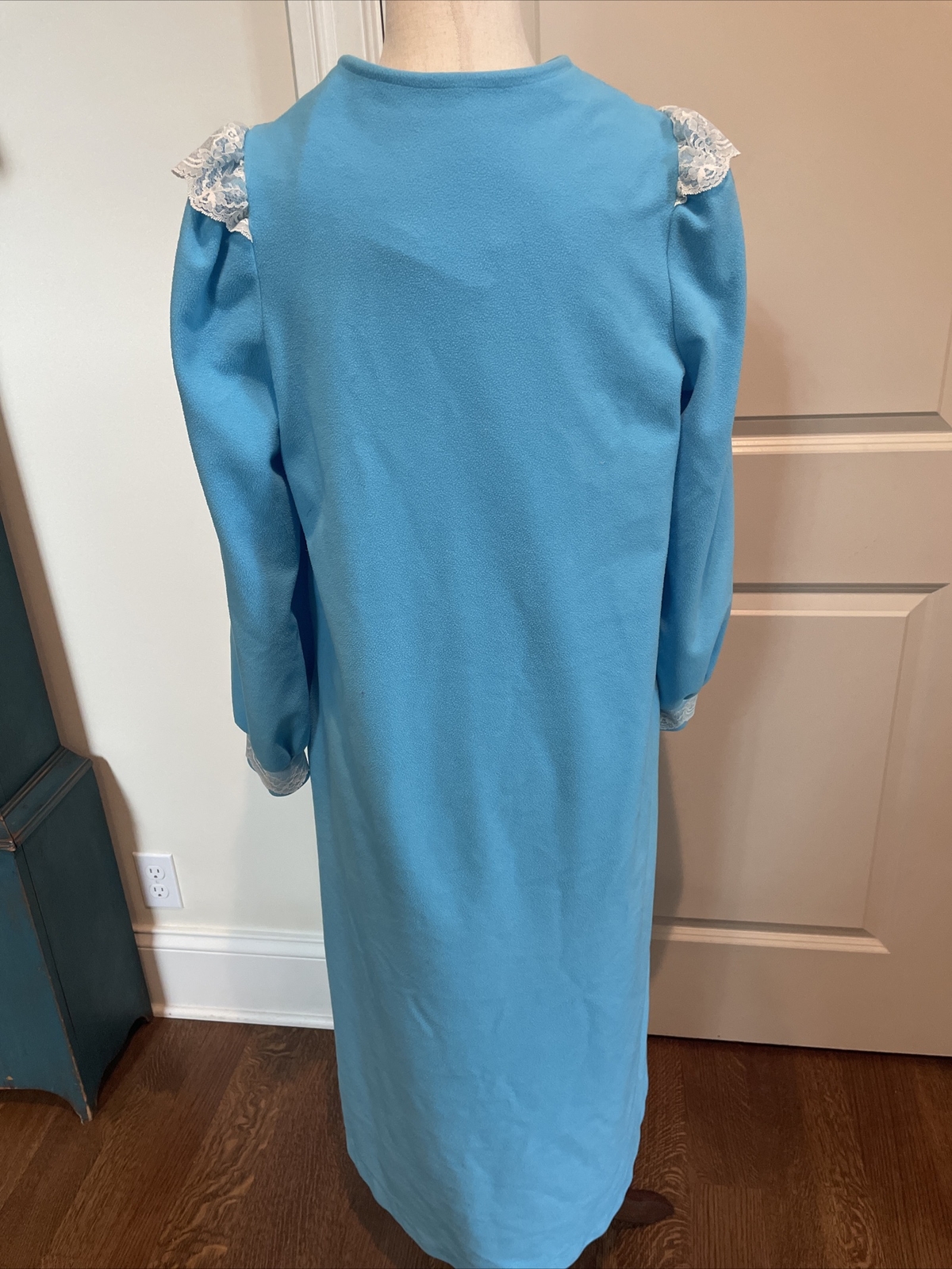 Famous Bodies Medium Vtg Robe Housecoat Blue 1/4 Zip Lace Fleece Long Slv Sears