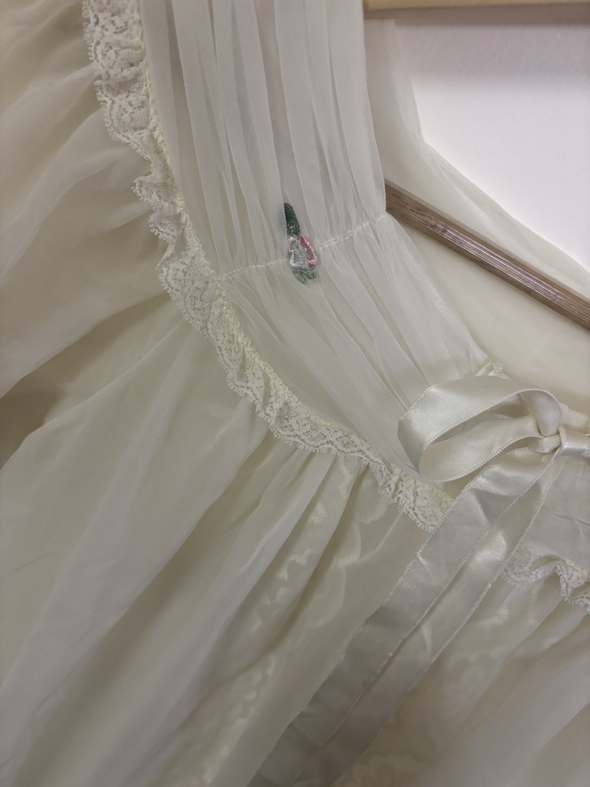 RARE VTG Evette Sheer Lace Bridal Peignoir Robe White 70s Boudoir Lingerie