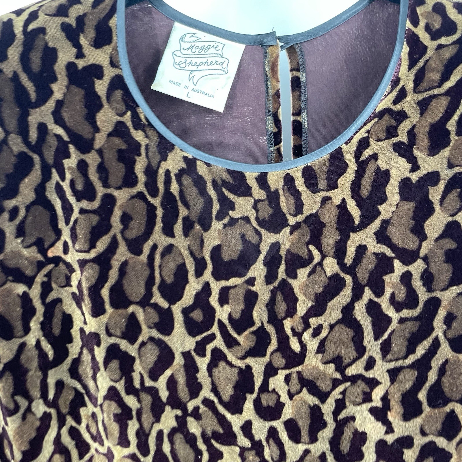 Vintage 90s Maggie Shepherd Cheetah Leopard Velvet Long Sleeve Dress