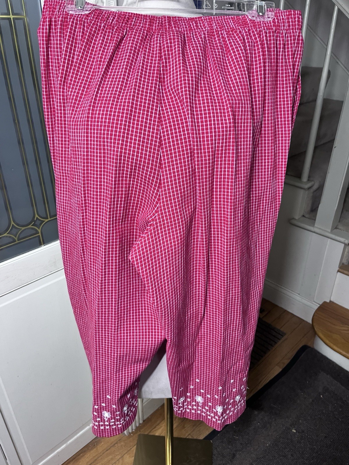 TanJay Vintage 90’s 1X Red White Gingham Embroidered Capri Pants Elastic Waist