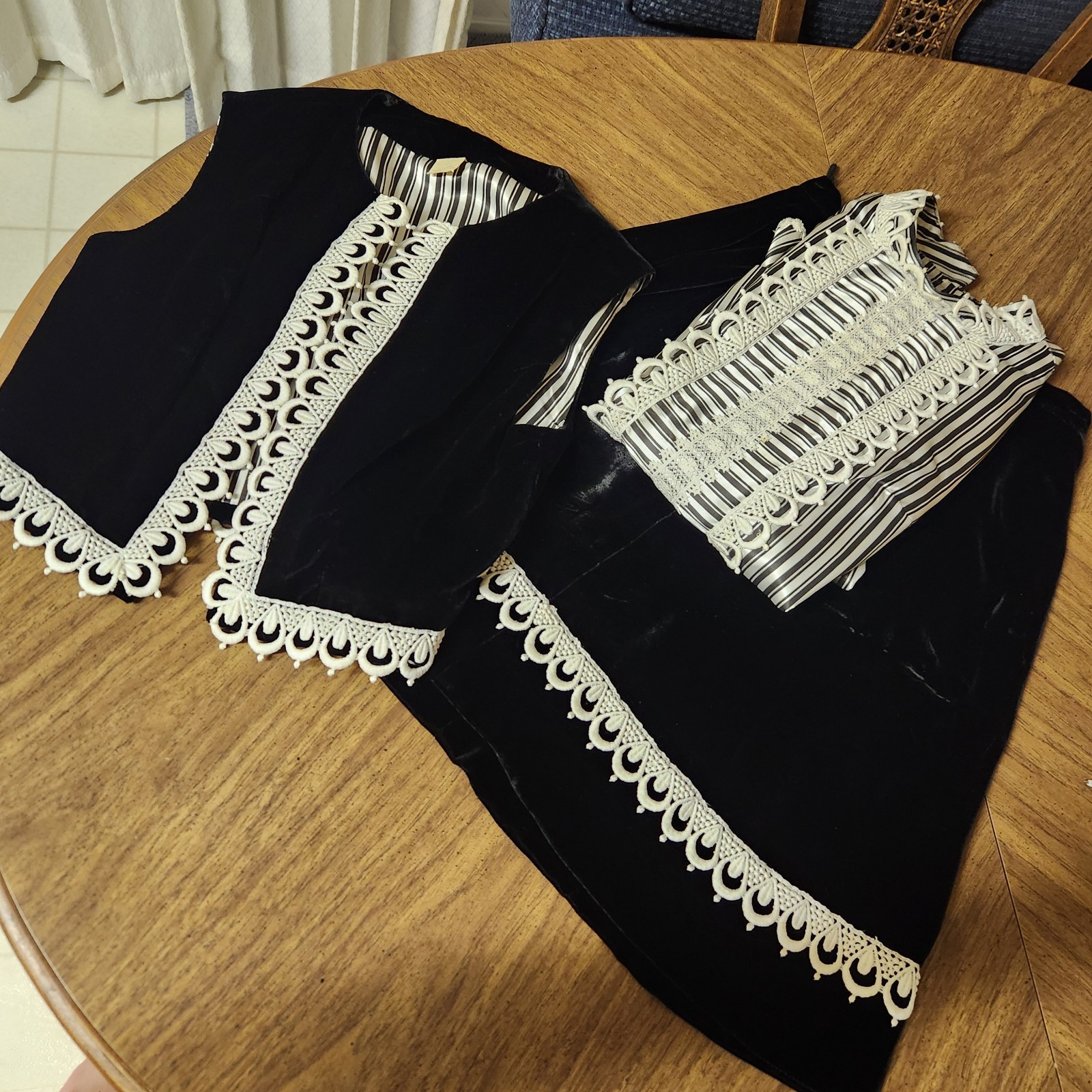 Vtg 60s 70s Alfred Werber 3 Pc Skirt Suit Set Velvet Vest Blouse Lace Mod Sz 10