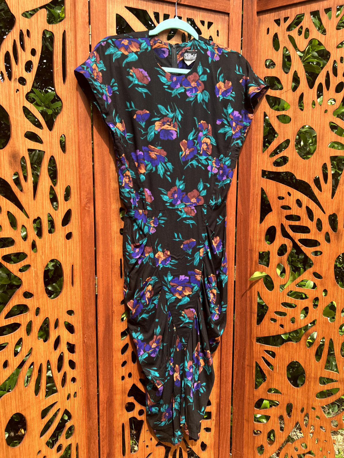 Vintage 80s Black Floral Ruched Dress with Capped Sleeves – Size 7/8