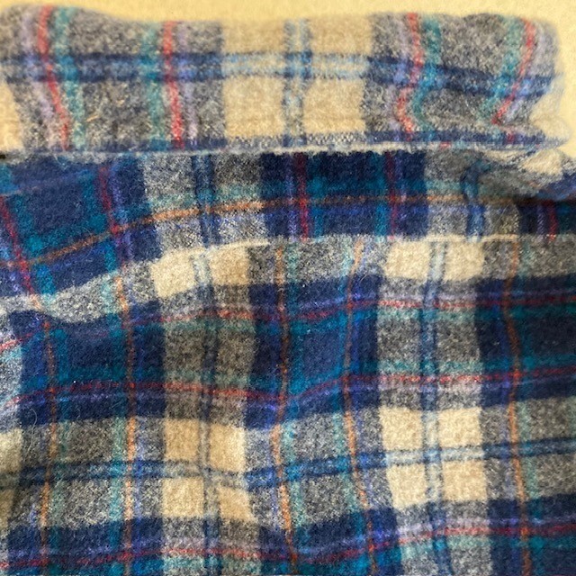 100 % Virgin Wool Pendleton Woolen Mills Long Sleeve Made in USA Shirt S 1960s