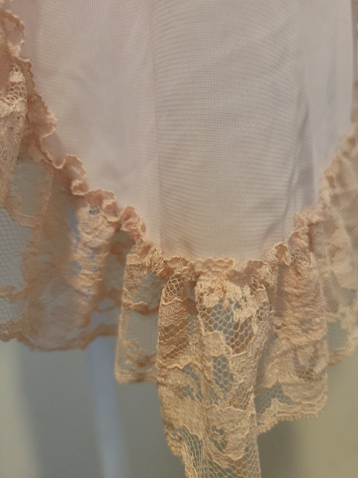 Vintage Roman’s Pink Bed Jacket Lace Trim USA made