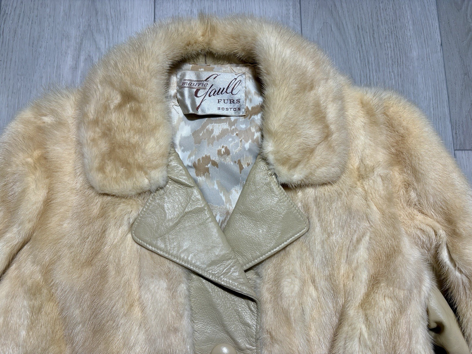 VTG 1960s Maurie Gaull Furs Boston Genuine Fur Leather Trim Coat Women’s Large