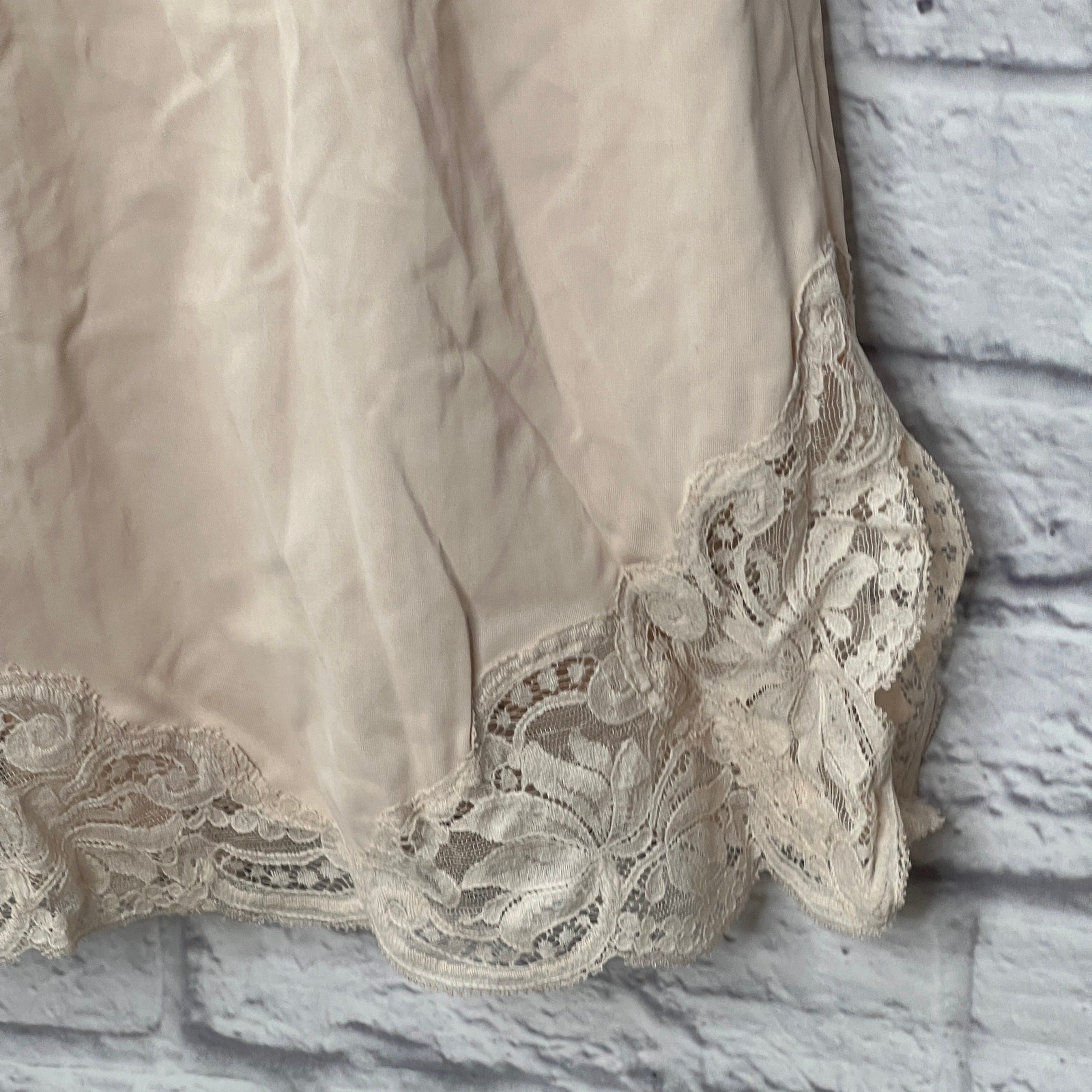 Vintage Shadowline Half Slip Camisole Set Pillow Tab Beige Size 32/S Lace