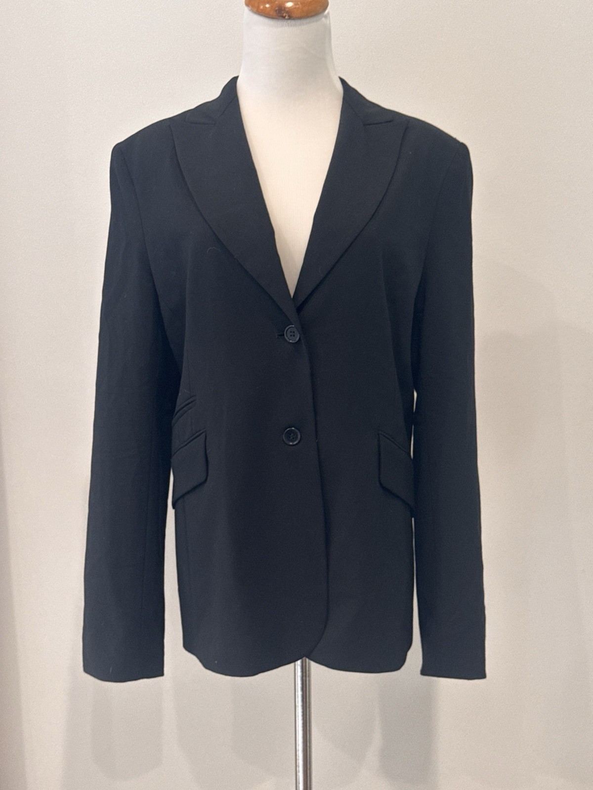BCBG Maxazria Vintage Black Wool 2 Button Black Blazer Jacket Large Suiting