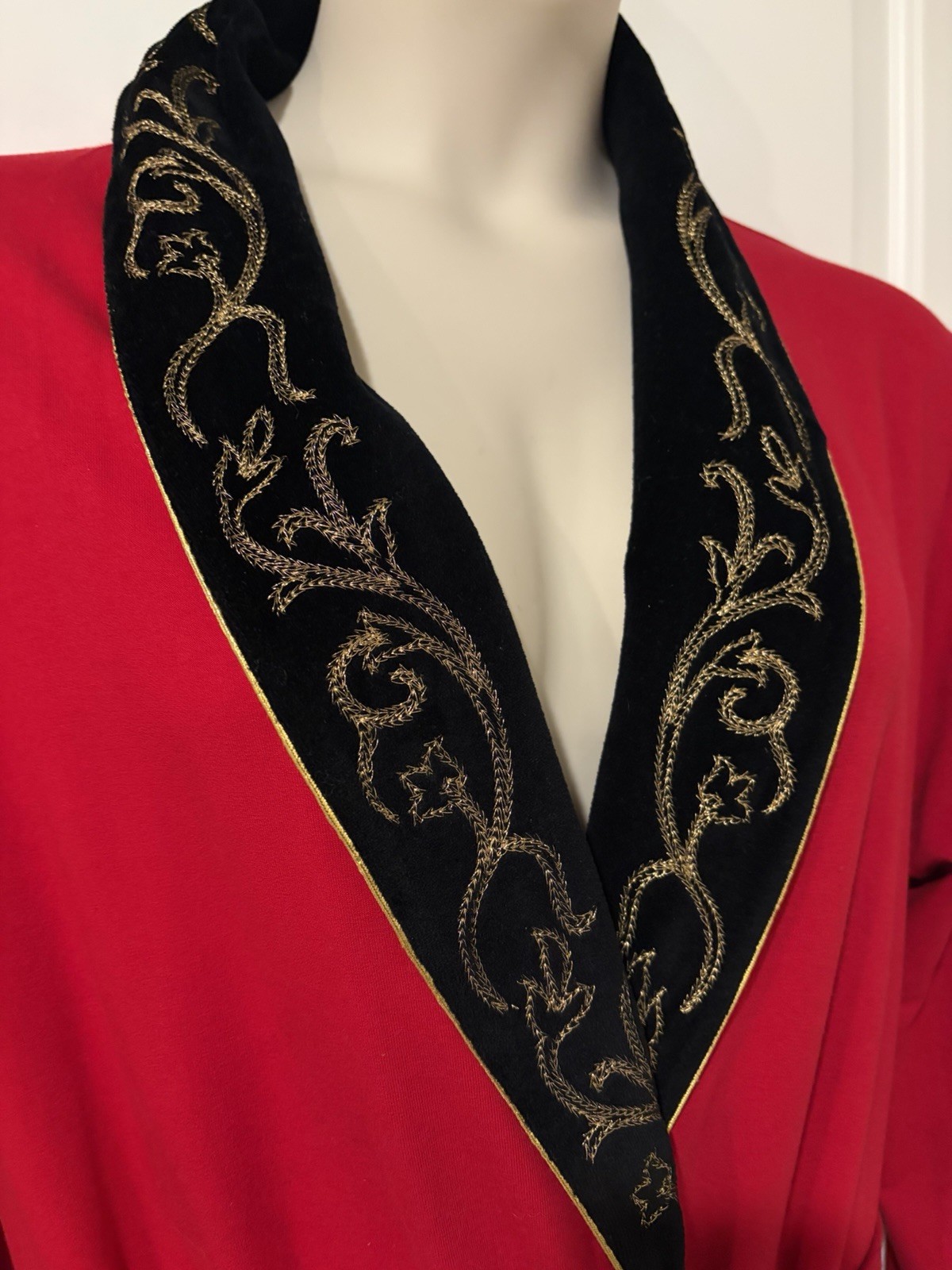ST JOHN COLLECTION By Marie Gray~L~Red Robe Black Velvet Embroidered Collar Vtg