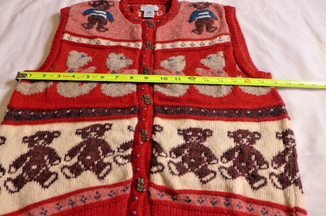 VTG 1986 Women’s Red Blueberry Woolens 100% Wool Vest Bears Hand Made USA Large