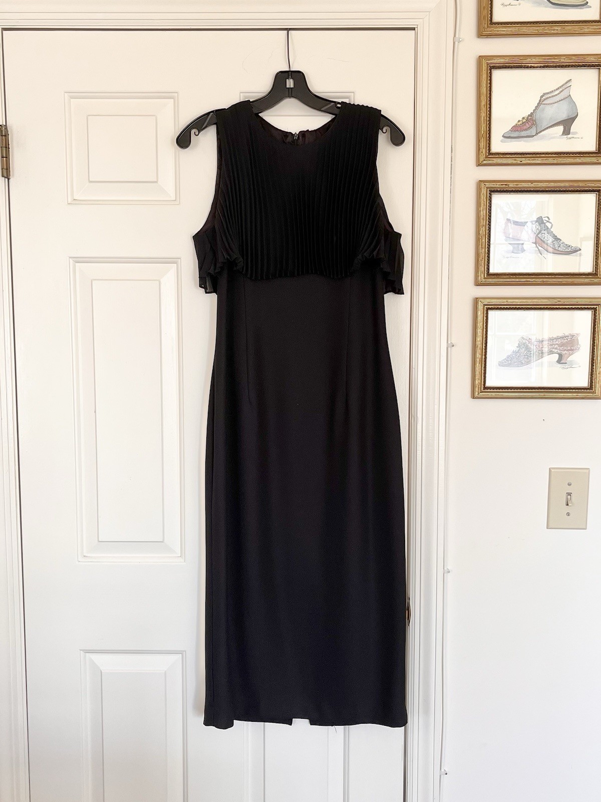 Bonnie Marx Size 10 Black Dress