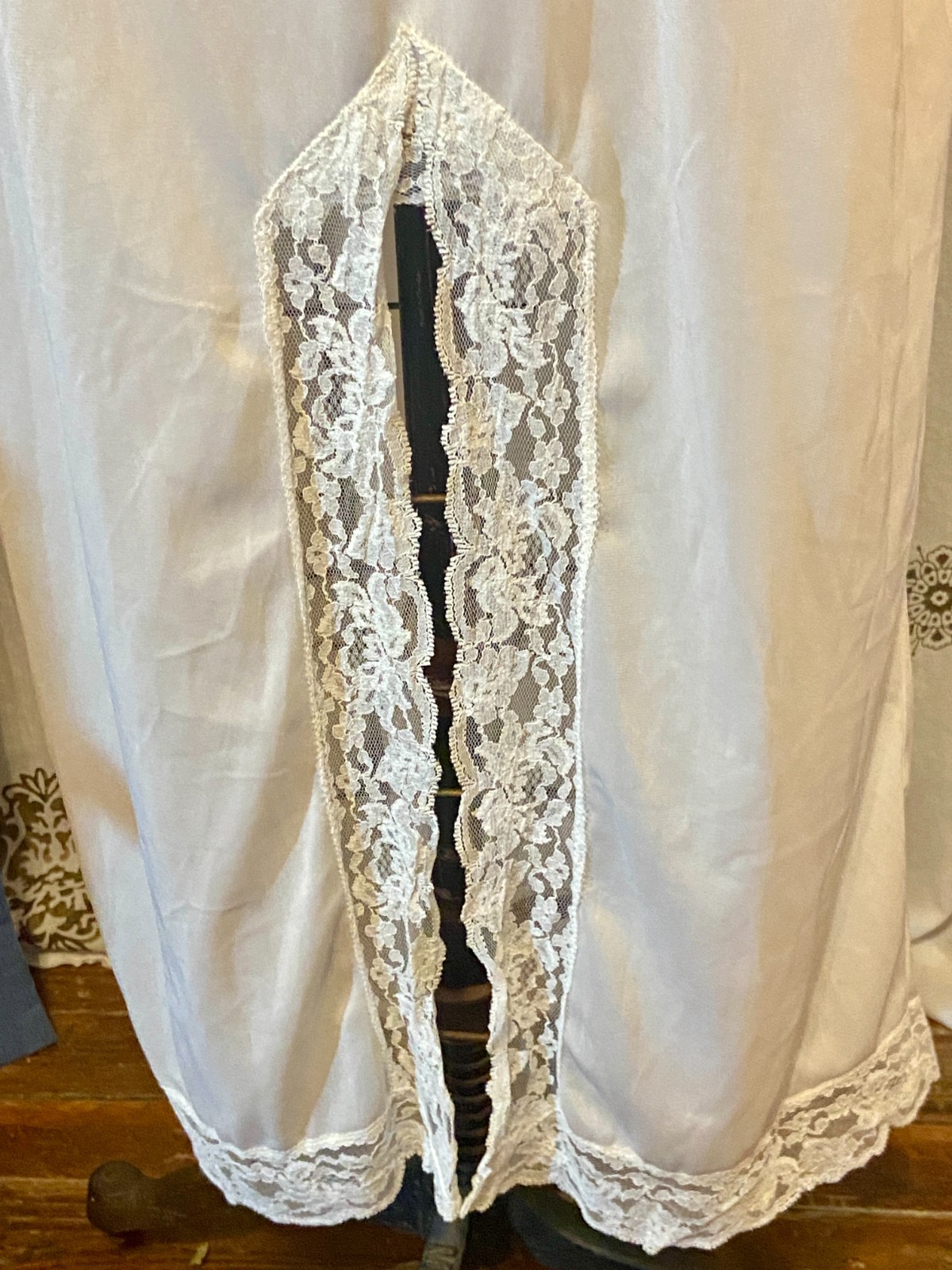 vtg Formal Long Ivory Half Slip LACE Nylon Slit Up Front Cottagecore Coquette L