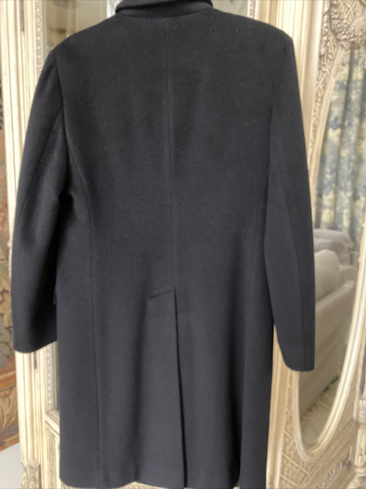 Albert Nipon women’s black coatSZ 8,wool&cashmere blend made in USA pristine
