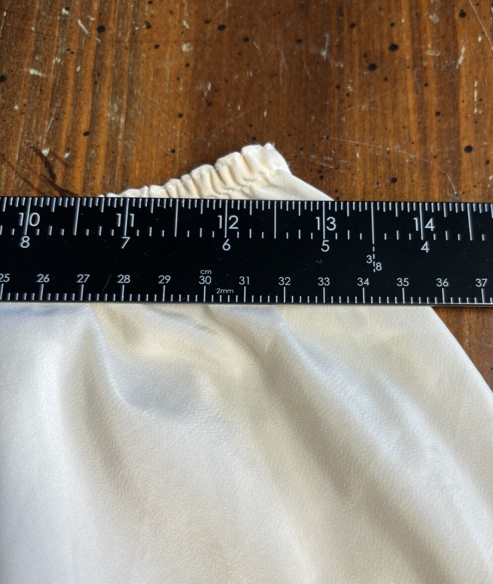 Corhan Noumair Half Slip Womens M Cream Hand Applique Girl Pagoda Vintage 60s