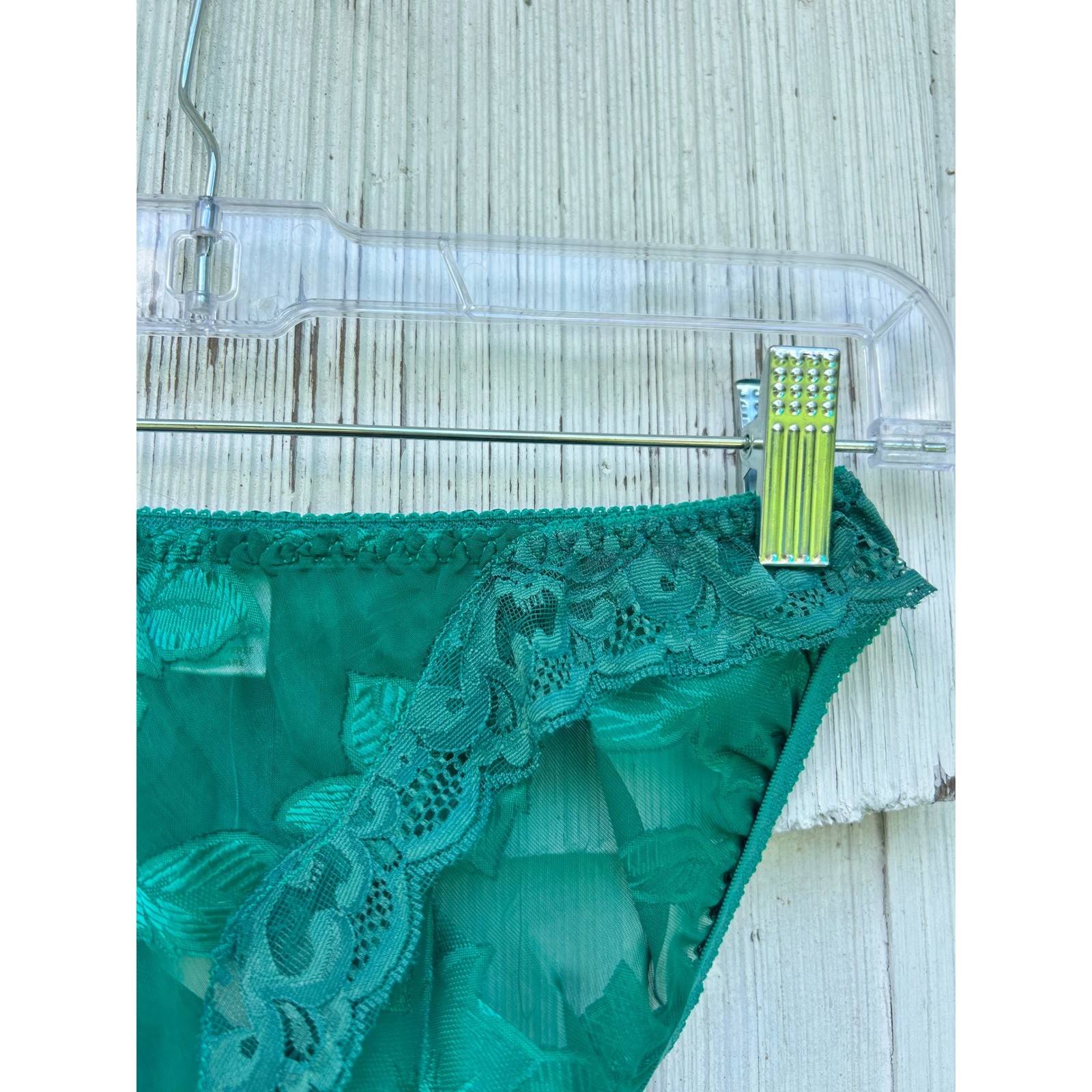 Victoria’s Secret Vintage Gold Label Emerald Green Floral Lace Panty Size M 6
