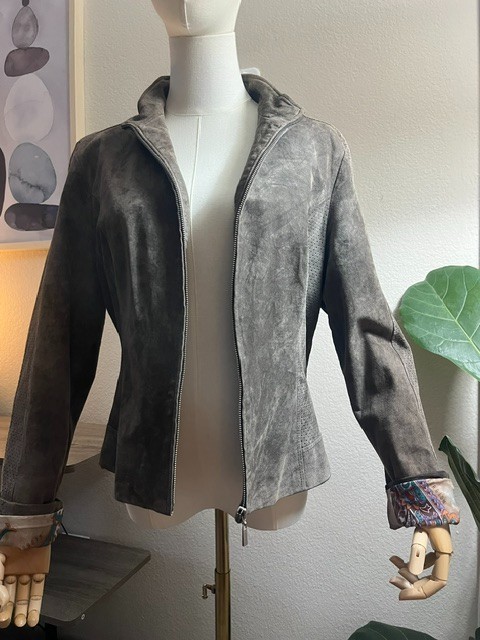 Georgiou studio tailored leather blazer 4-6 women, paisley lining, zip up