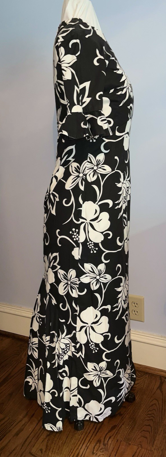 Vintage Hawaiian Maxi Hostess Dress Hibiscus Black White Mermaid Fishtail Hem