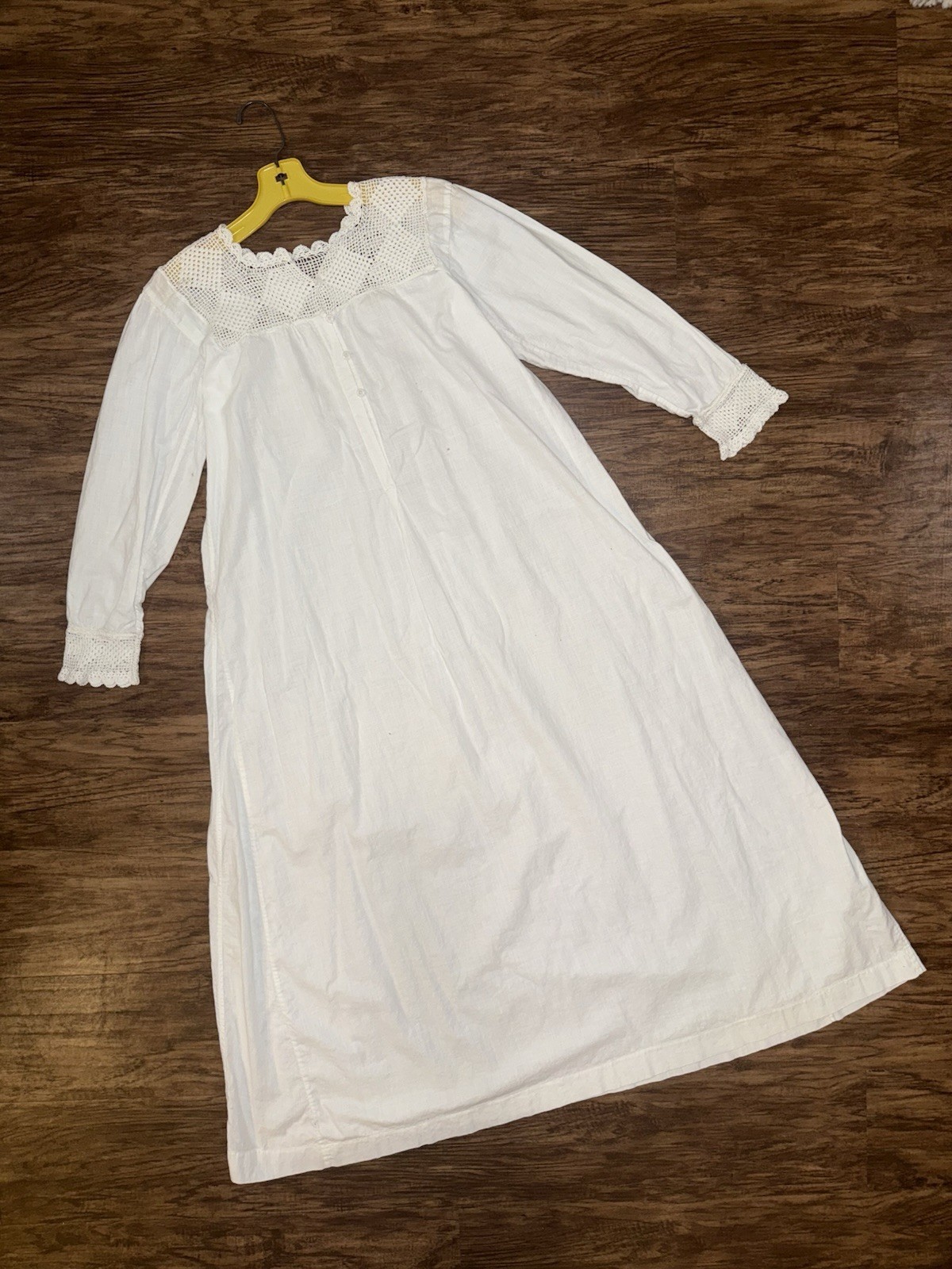 Antique 1900s Edwardian White Cotton Nightgown Hand Crochet Lace Yoke Cuffs