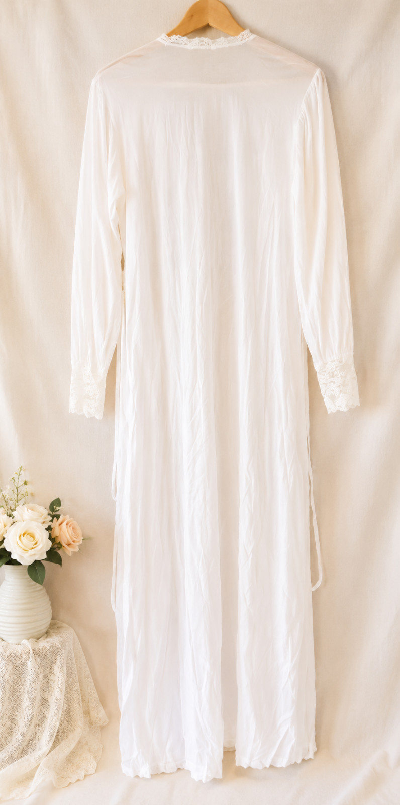 Vintage Pinehurst White Peignoir Robe Medium Lace Sheer Silky Lingerie NWT 1991