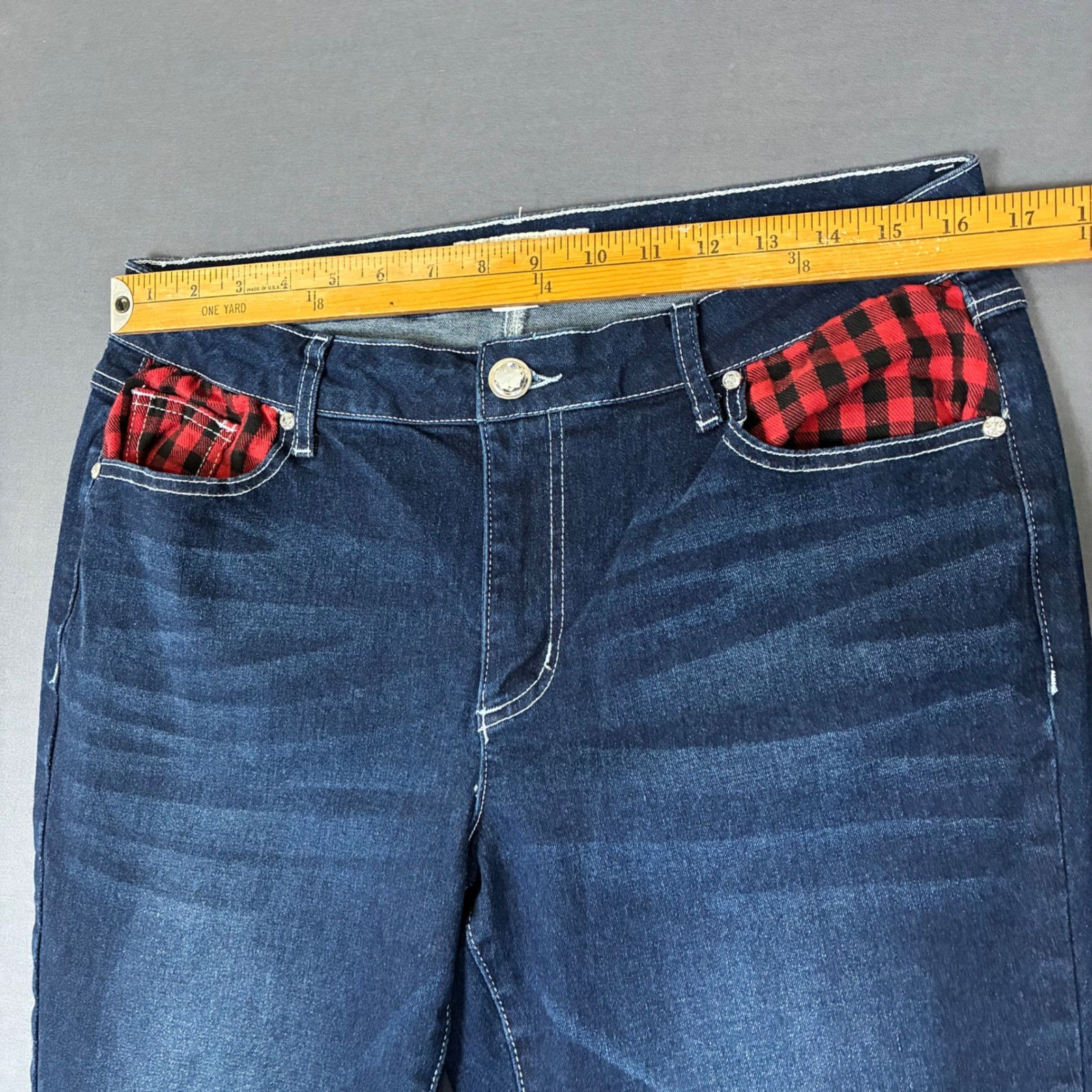 C’ EST 1946 Denim Curvy Flared Jeans Women’s Size 10 (32×31) Plaid Pockets Y2K