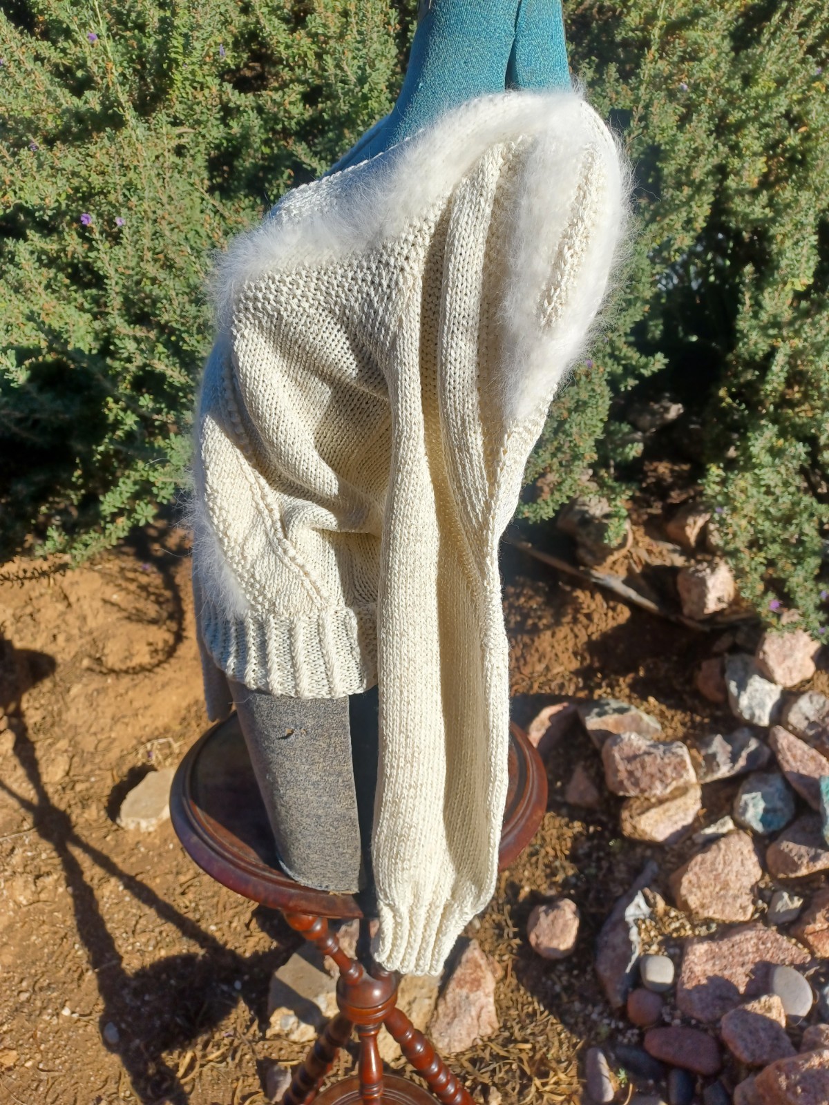 Vintage 1980s Hand-knit Ivory Angora Soft-Girl Sweater by Nannell