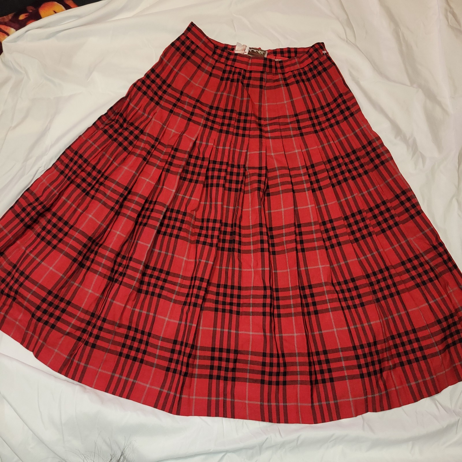 1070s Austin Hill, Aline, Plaid, Red, Skirt, Size 8 Vintage