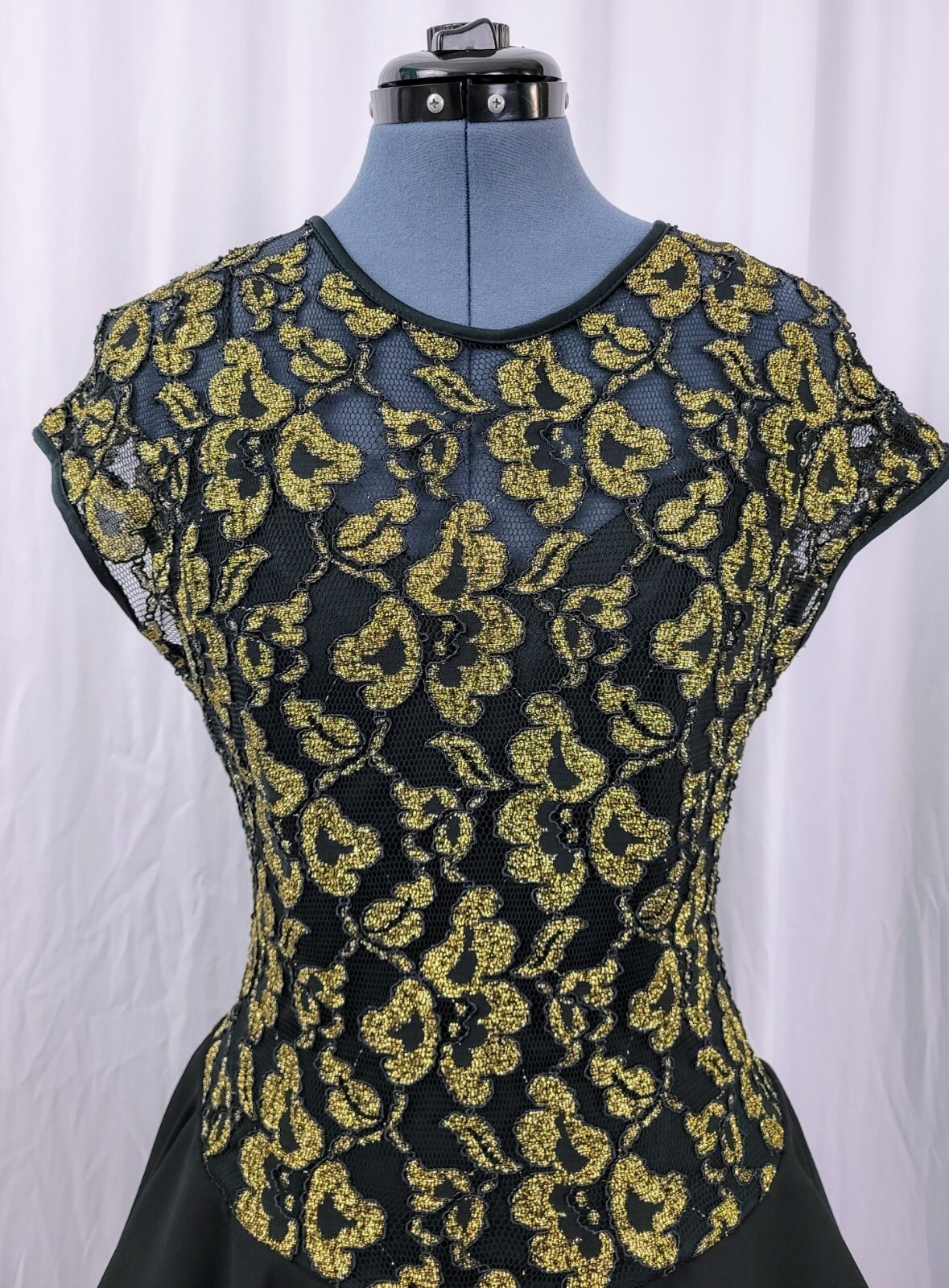Vintage Late Edition Gold & Black Lace Bodice Dress w Tiered Skirt Size 10