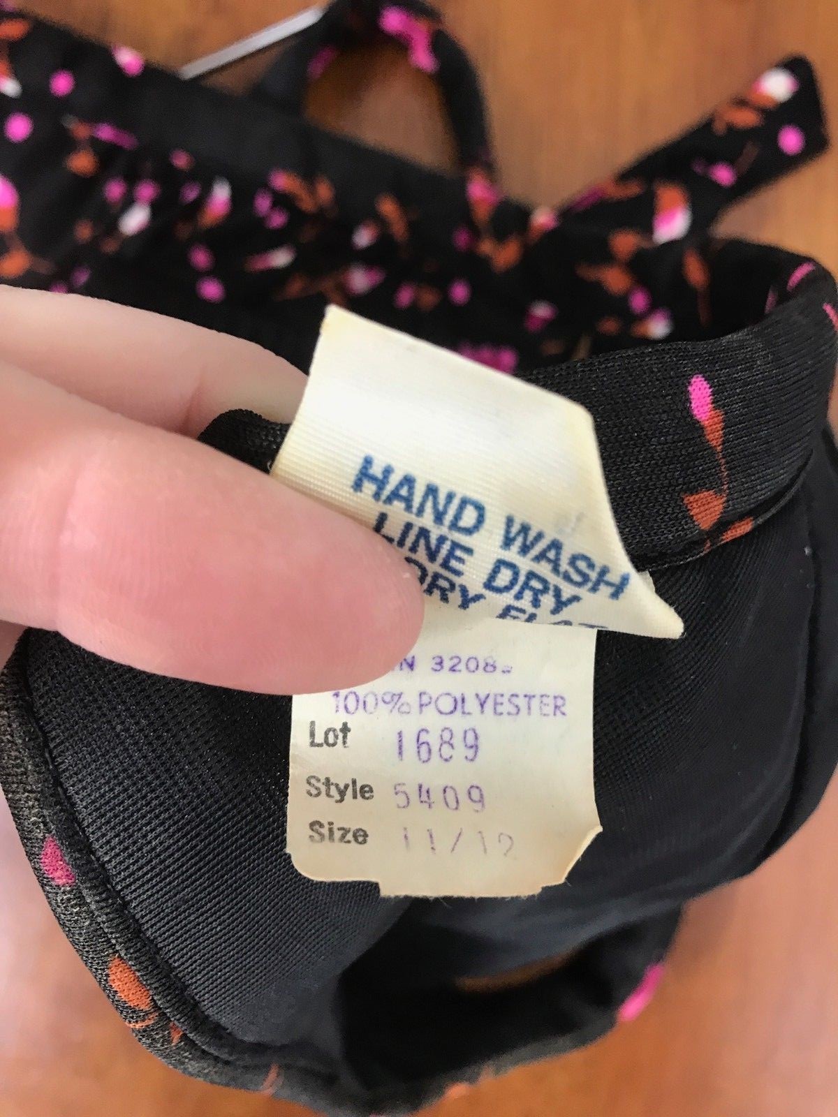 Vintage 1970s Pinup Bikini Top by High Tide size 11/12 Black Pink Floral Print