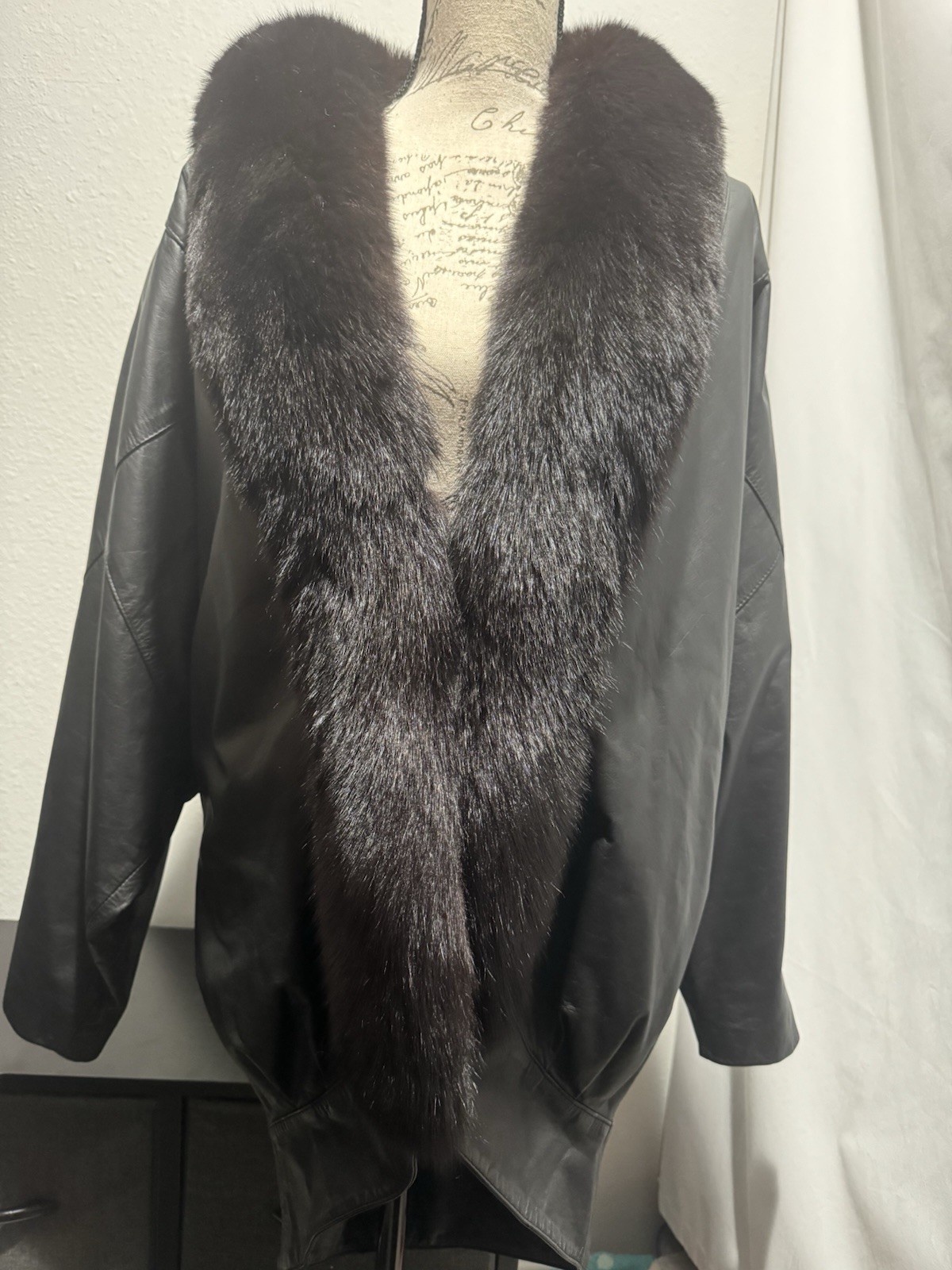 Vintage 1980s Jacqueline Ferrar Leather Coat with Fur Trim Size Medium