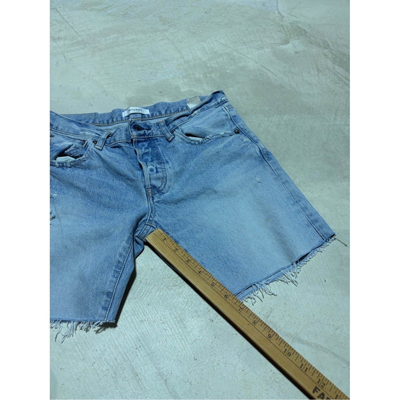 Moussy vintage cowhide leather Light Wash Distressed Denim Cutoff Shorts 28