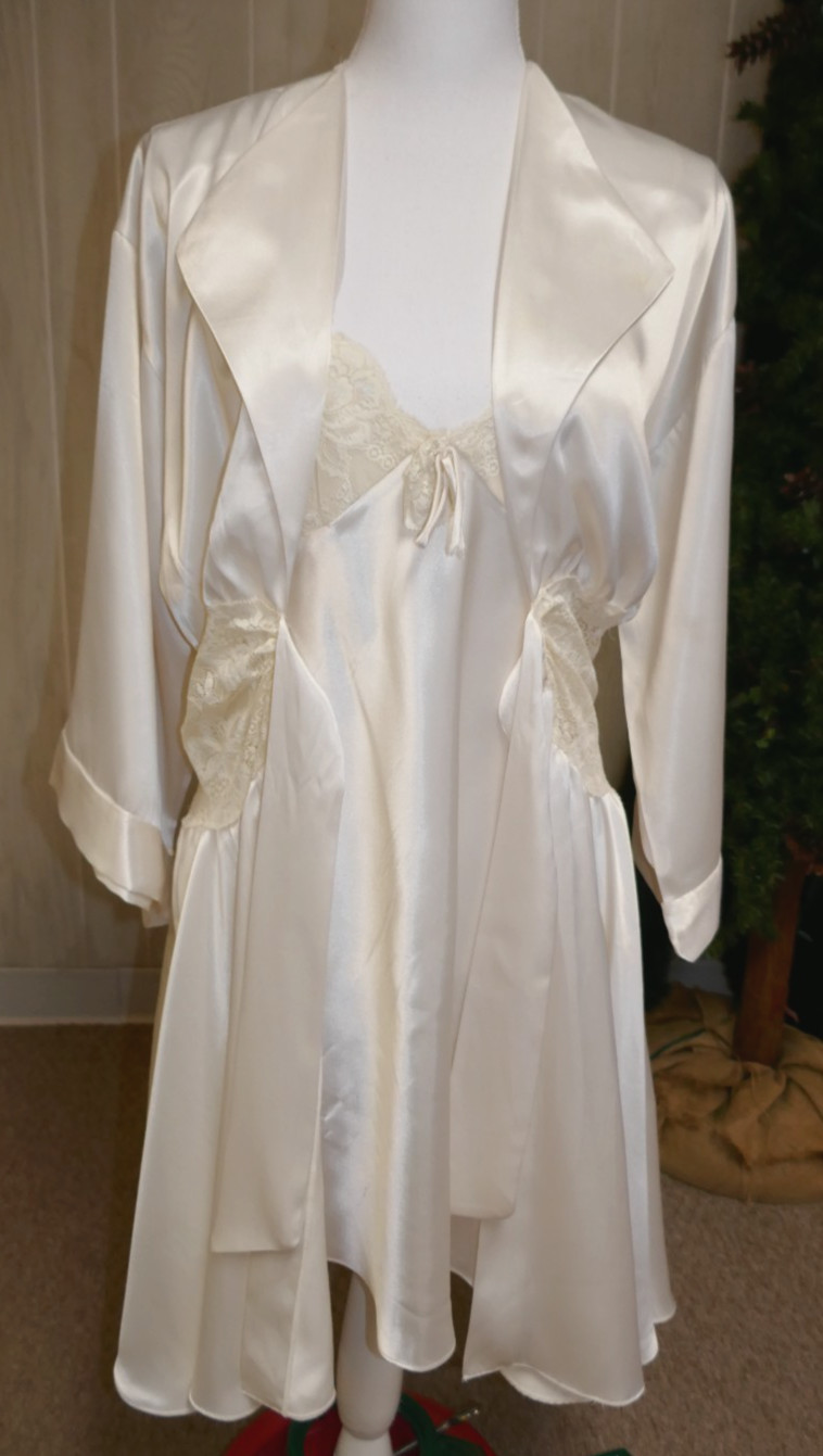 Vintage Blanche Robe And Nightgown Silky & Lace Peignoir Set- Size M