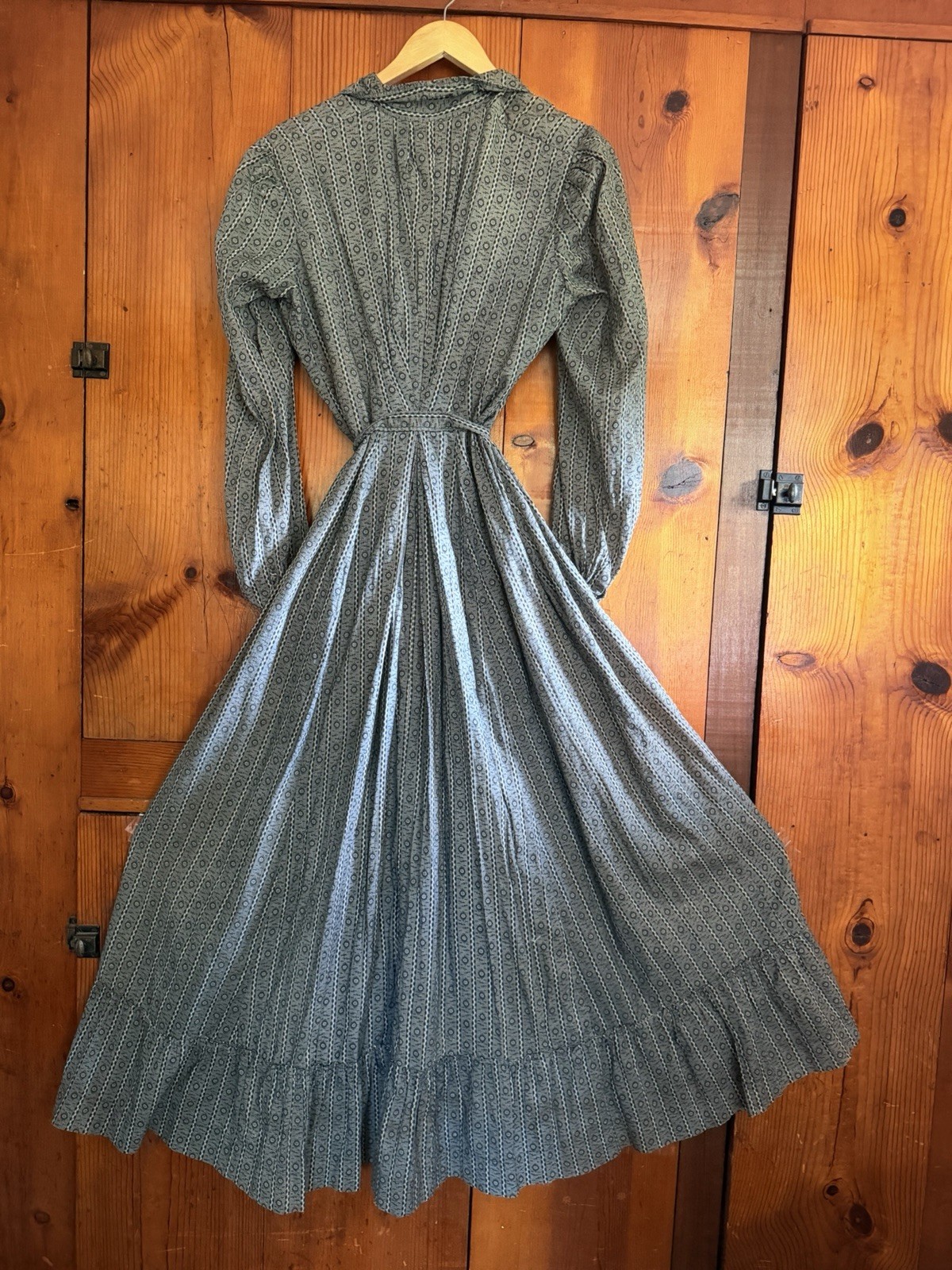 BEAUTIFUL RARE EDWARDIAN DIX’S MAKE DIX MADE GRAY CALICO DRESS W LABEL