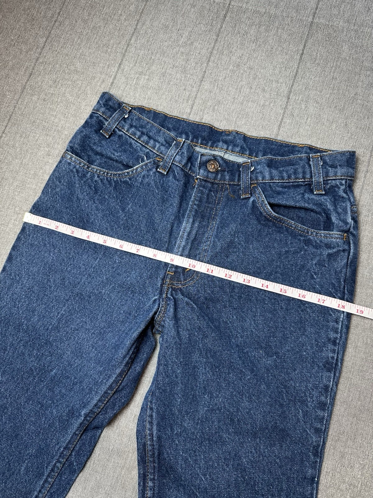 Vintage 1980s Orange Tab Bell Bottom Levis Women’s 32×28