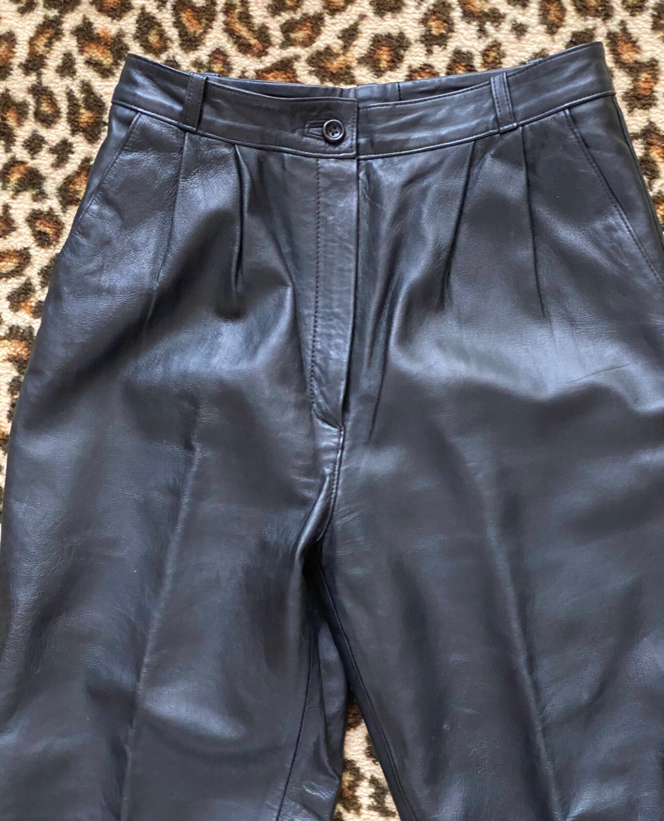 VTG women Black Leather High Waist Pleats Pant Lined size (6) M
