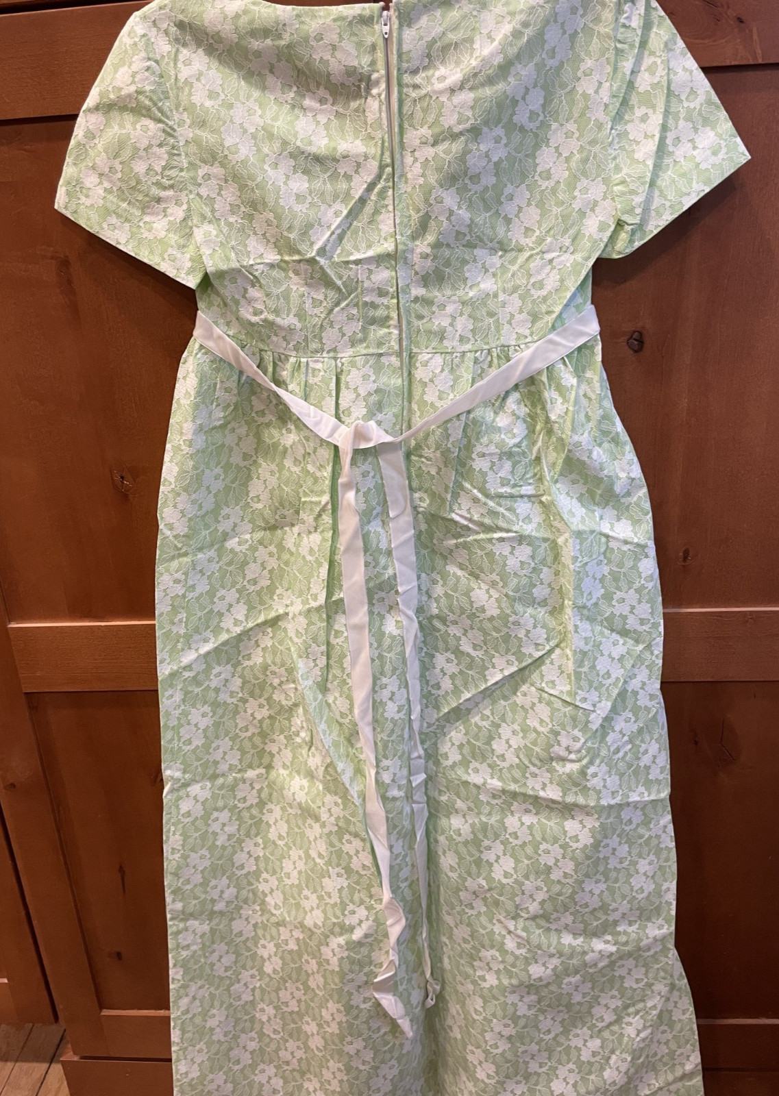 70s White Lace over mint Green Maxi Dress 9/10? empire waist
