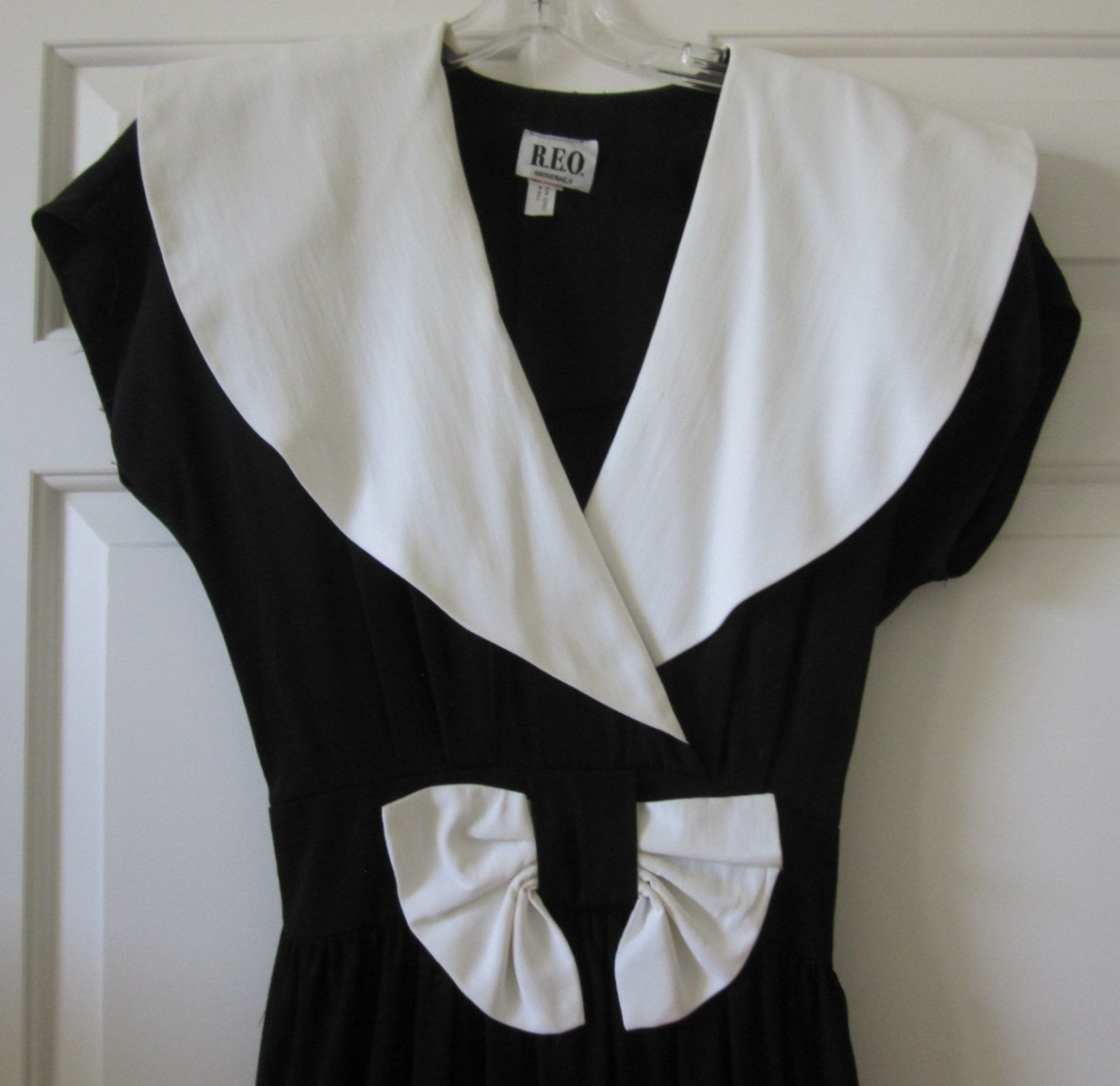 VTG NEW 80s R.E.O ORIGINALS MIDI DRESS-BLACK w LARGE WHITE COLLAR Sz 12 BEAUTY!