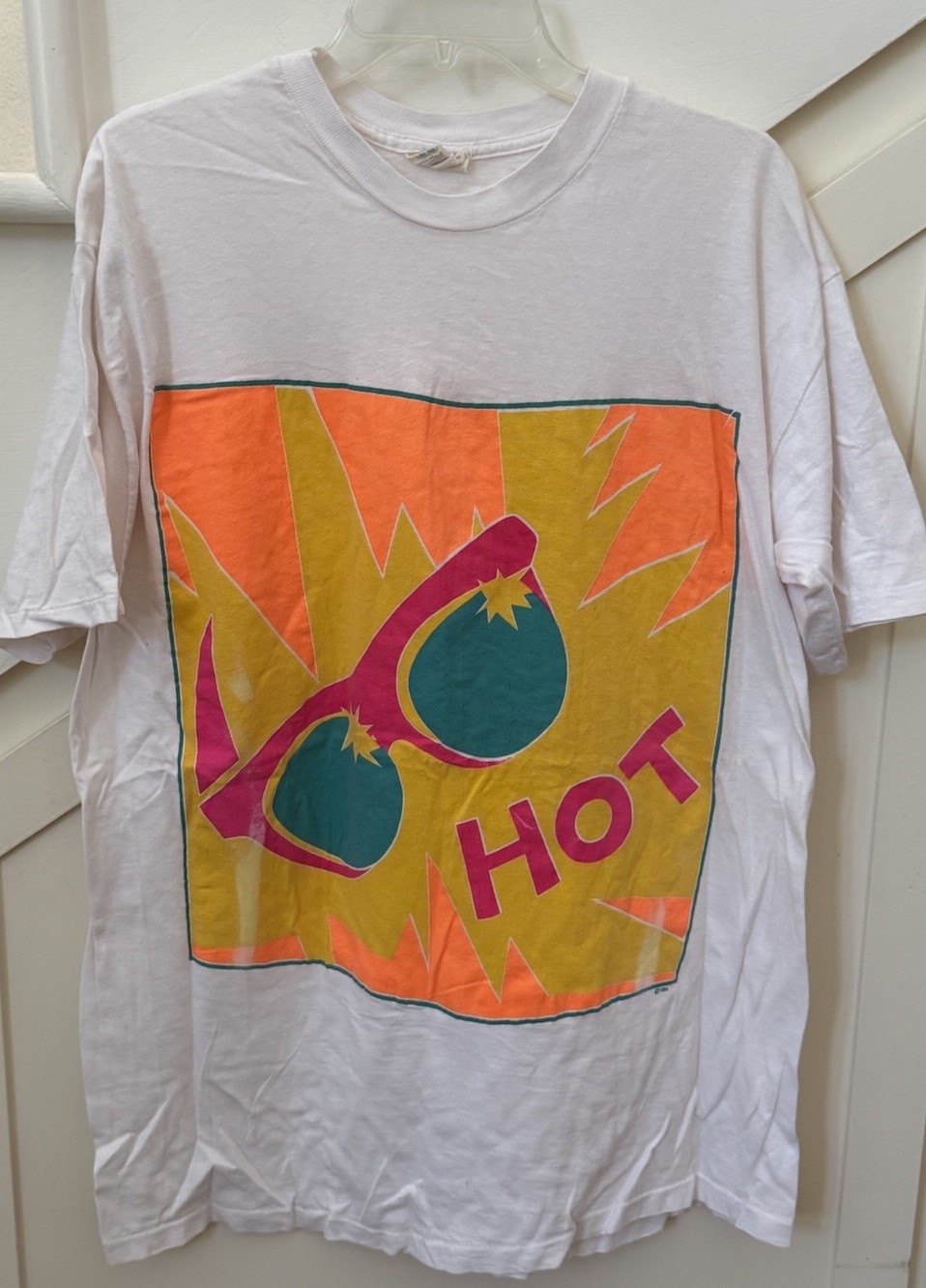 Vintage Retro Bright Multi Color Graphic Tee One Size Fits All Fits Adult Large