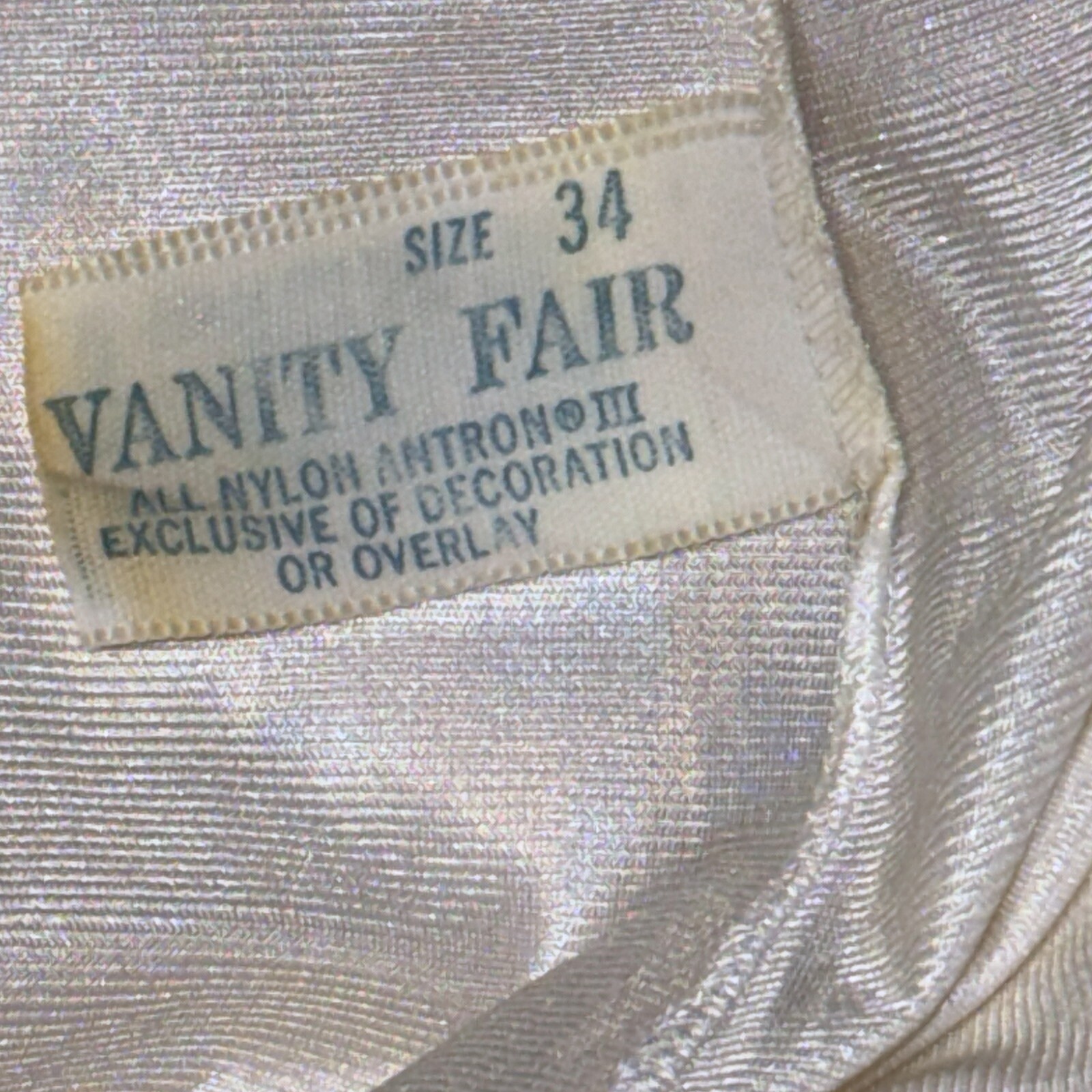 Vintage VANITY FAIR Ivory Lacy Nylon Full Slip Sz 34