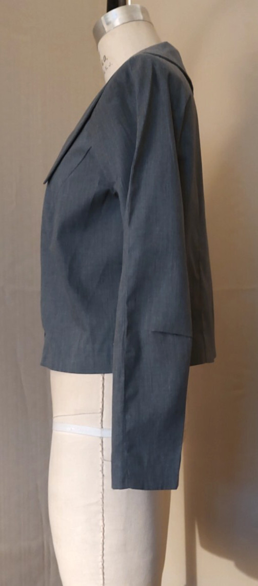Vtg 1960s JACKET / TOP Dove Gray Poplin, Wide LAPELS w/ BUTTON CLOSURE, Tailored
