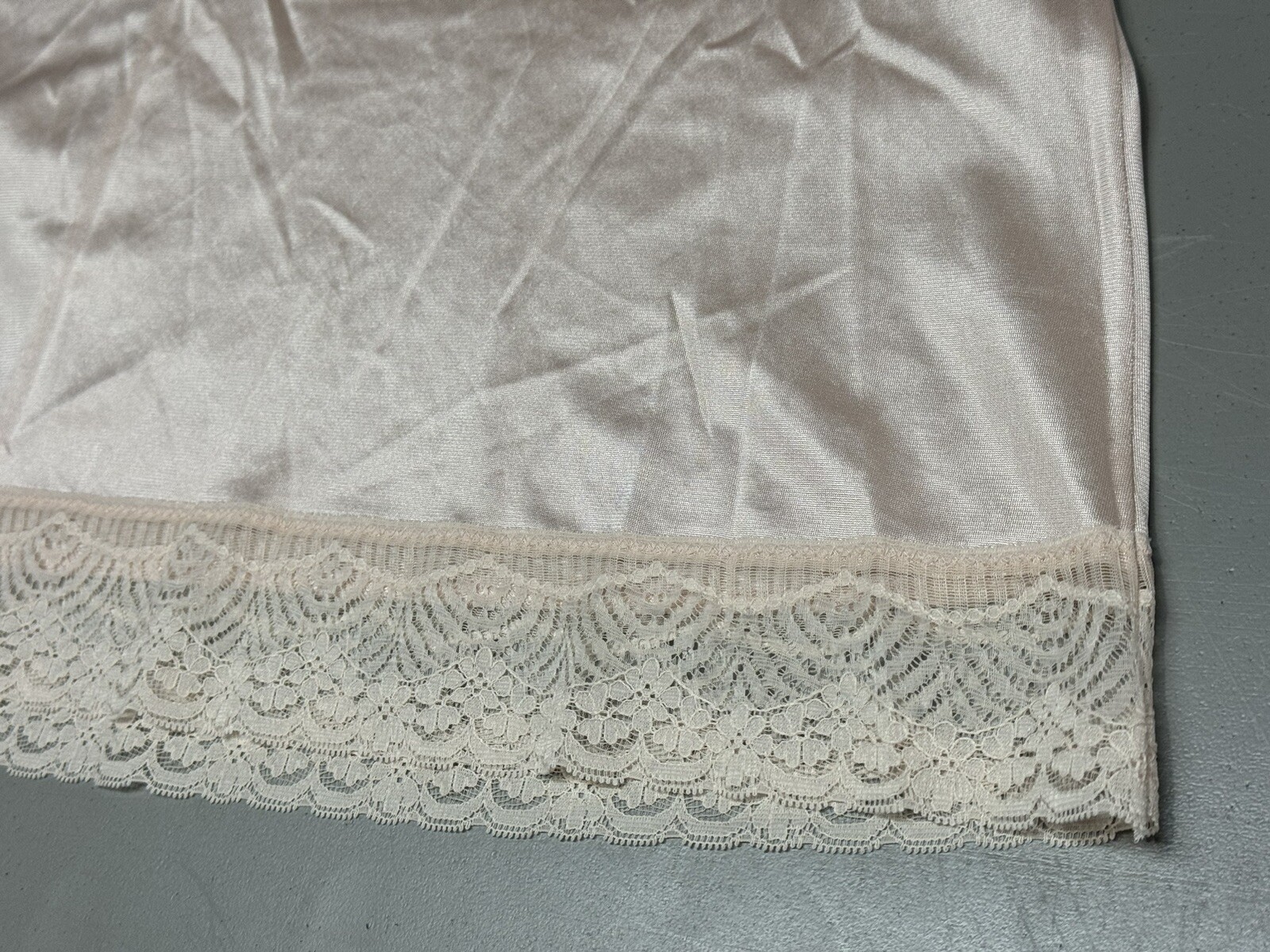 Vtg Warners Nylon Slip Nightgown Size 36 Filigree Lace Pastel Pink Whimsical