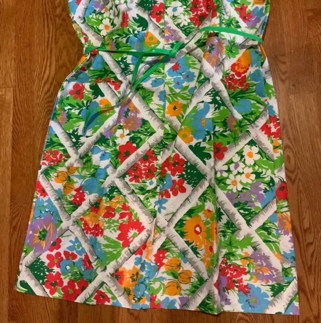 Vintage Komar Dress Floral Multi Color Large Pockets Size L Made in the USA NOS