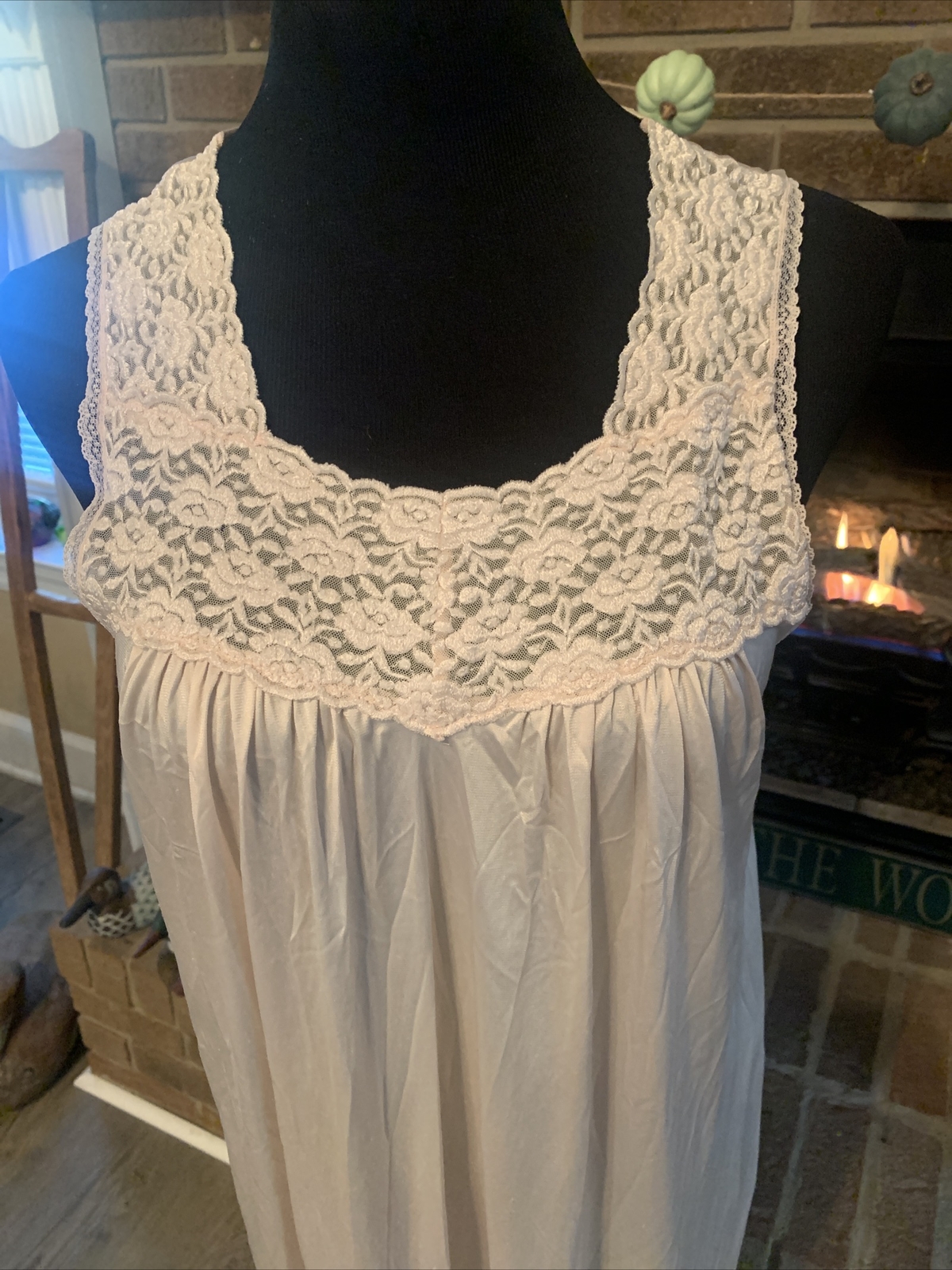 Vintage-Vanity Fair -Nightgown- Sz Small-maxi-cream-36” Bust-beautiful Lace