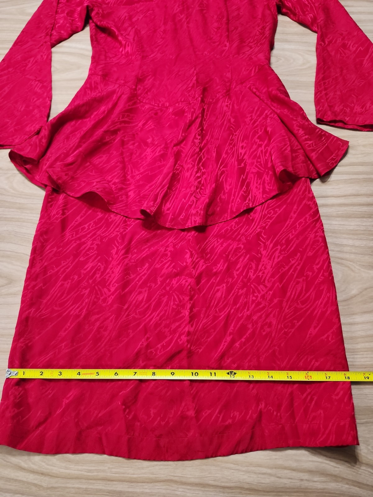Vintage Ambria Dress 100% Silk Size 6 Peplum Zipper Back Long Sleeves V Back