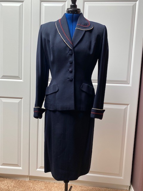 Vintage 1950s Lilli Ann „Set to Jet” Navy Gabardine Skirt Suit Set – Size 6