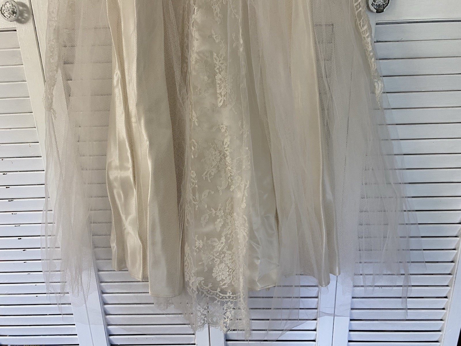 1950’s Tea Length Floral Lace DESIGNER Rockabilly WEDDING PARTY DRESS