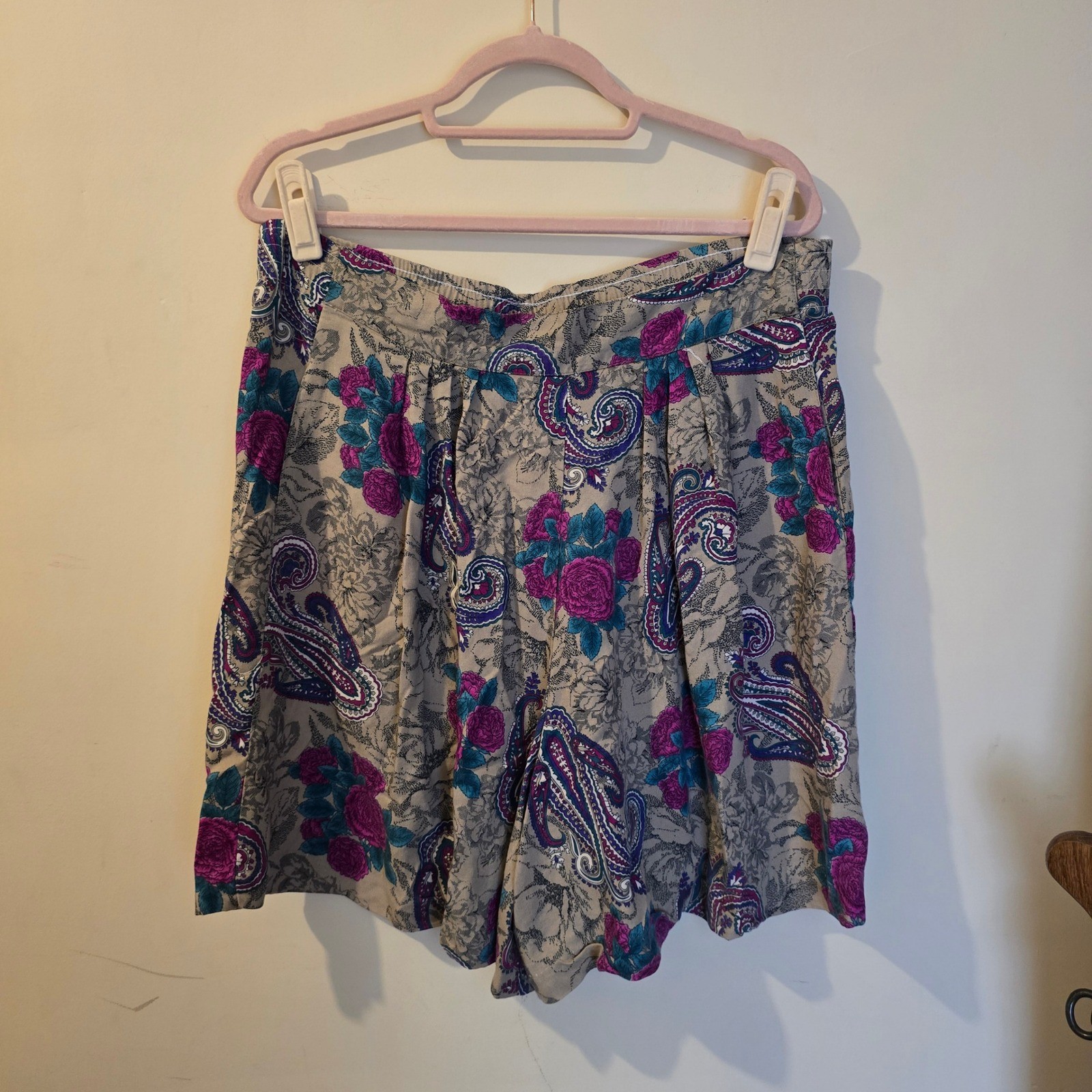 Vintage Kensington Square Petite Paisley Floral Shorts Purple Teal Size 12 USA